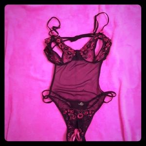 SEXY LINGERIE WITH ROBE SET